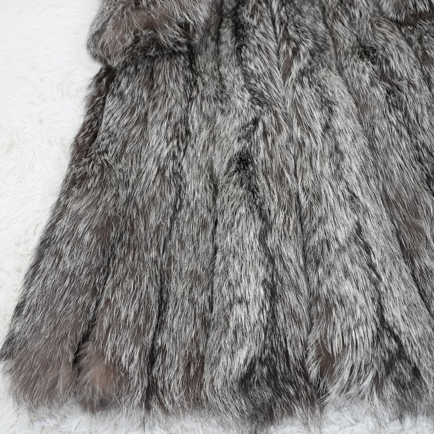 Silver Fox Long Coat - SAGA FOX Genuine Vintage Fur Japan
