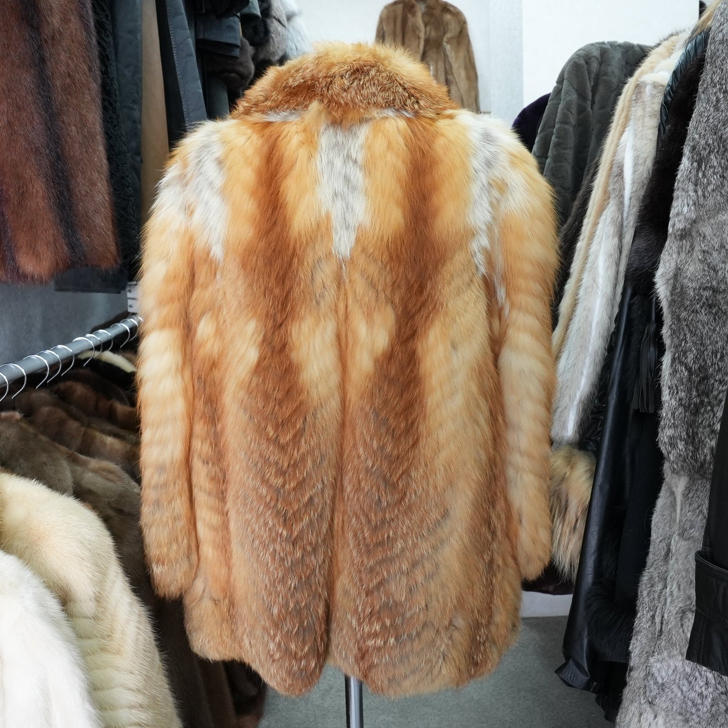 Red Fox Fur Coat EMBA - Genuine Vintage Fur From Japan
