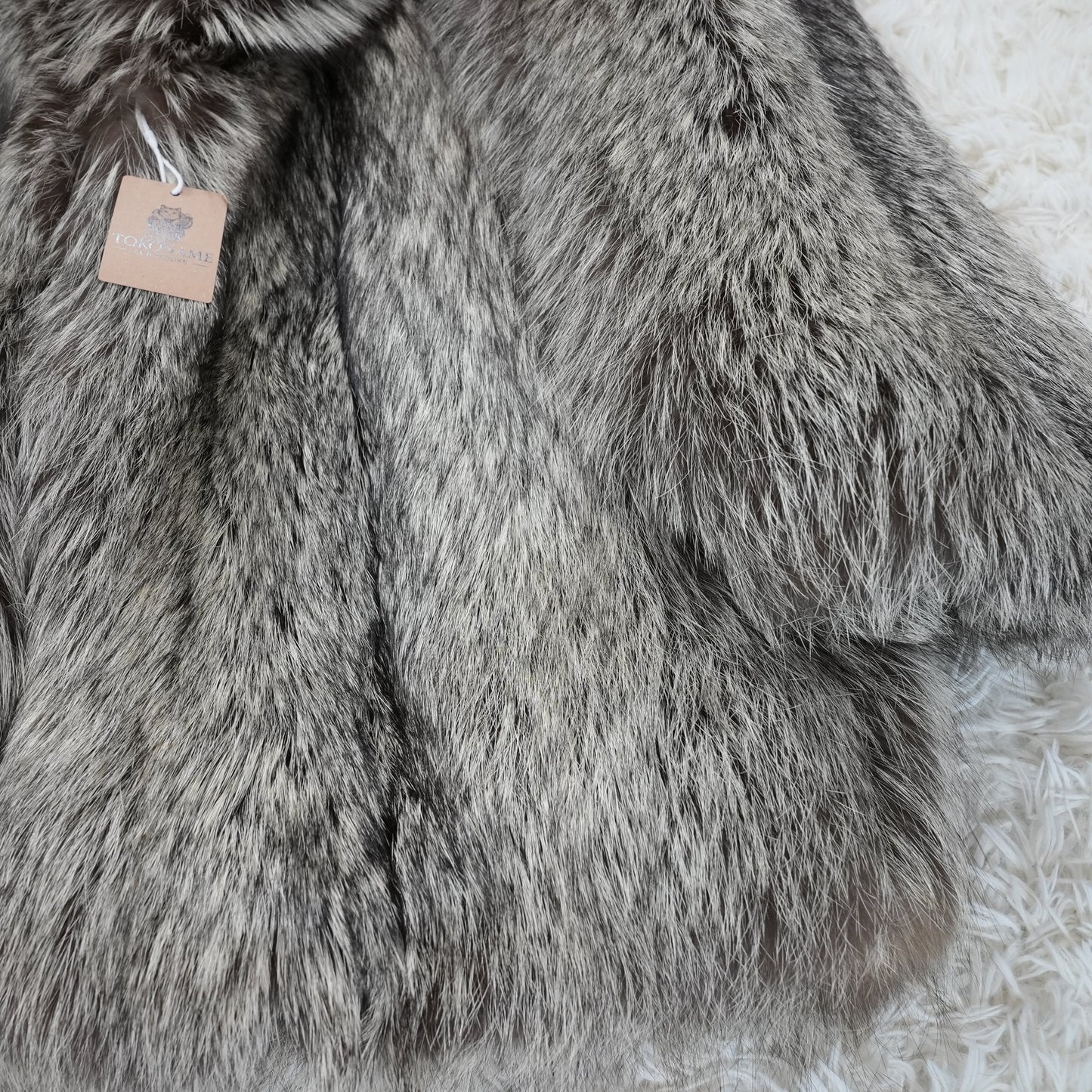 SAGA ROYAL FOX Silver Fox Soft and Fluffy - Genuine Vintage Fur Japan