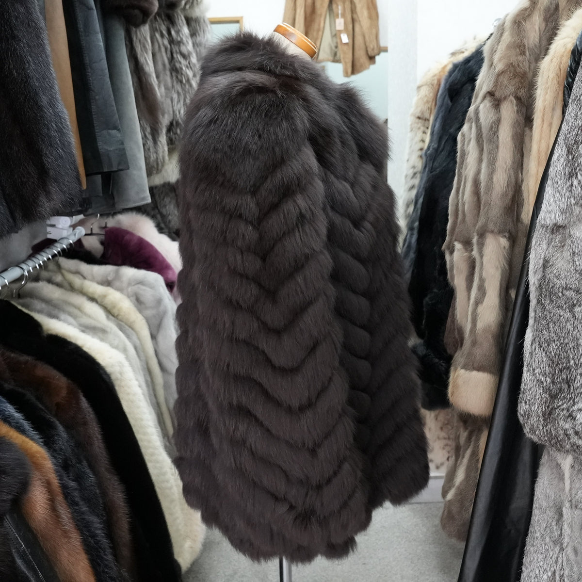 Dark Brown Dyed chevron Design Fox Fur Coat - Genuine Vintage Fur From Japan