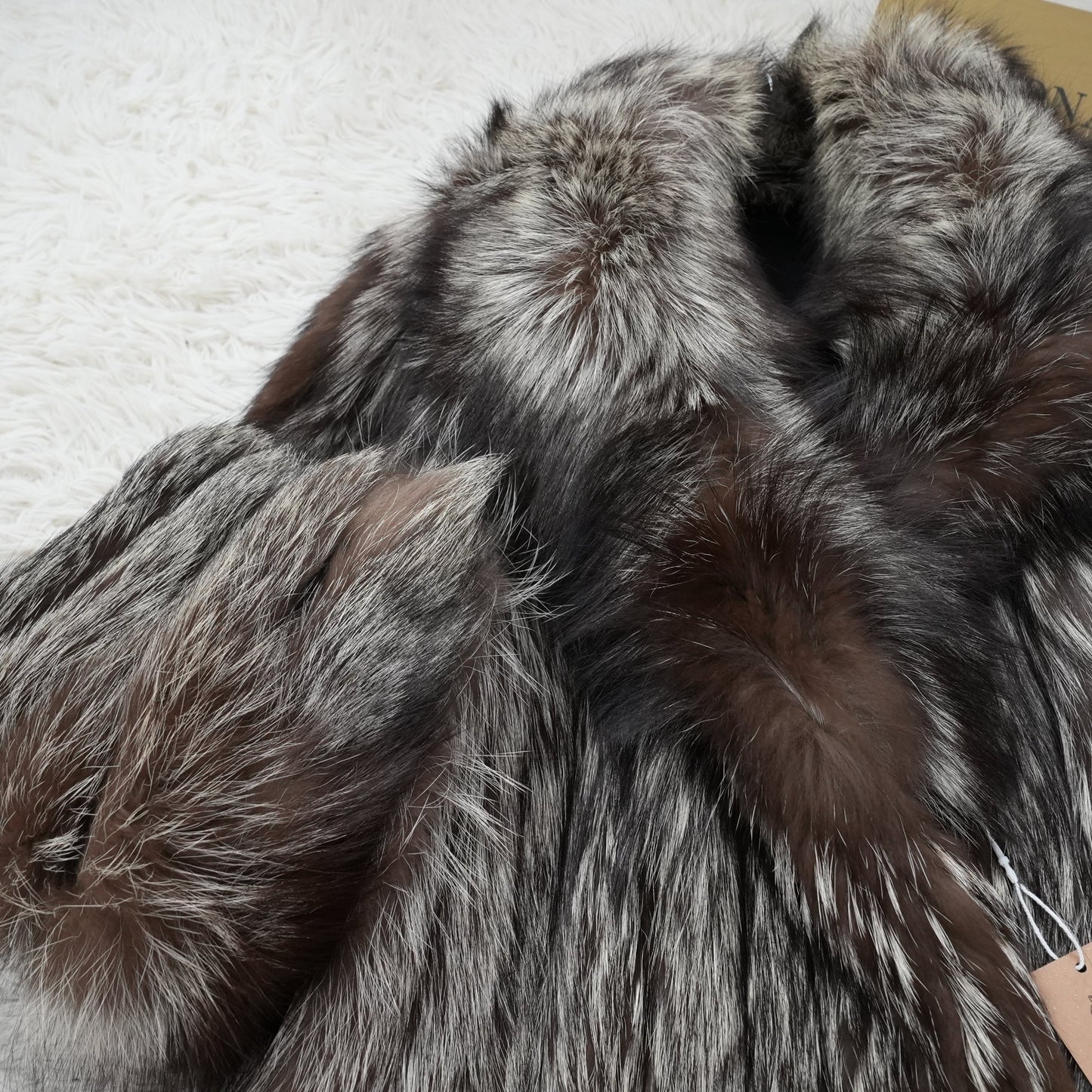 Silver Fox Fur Coat SAGA FOX - Genuine Vintage Fur From Japan
