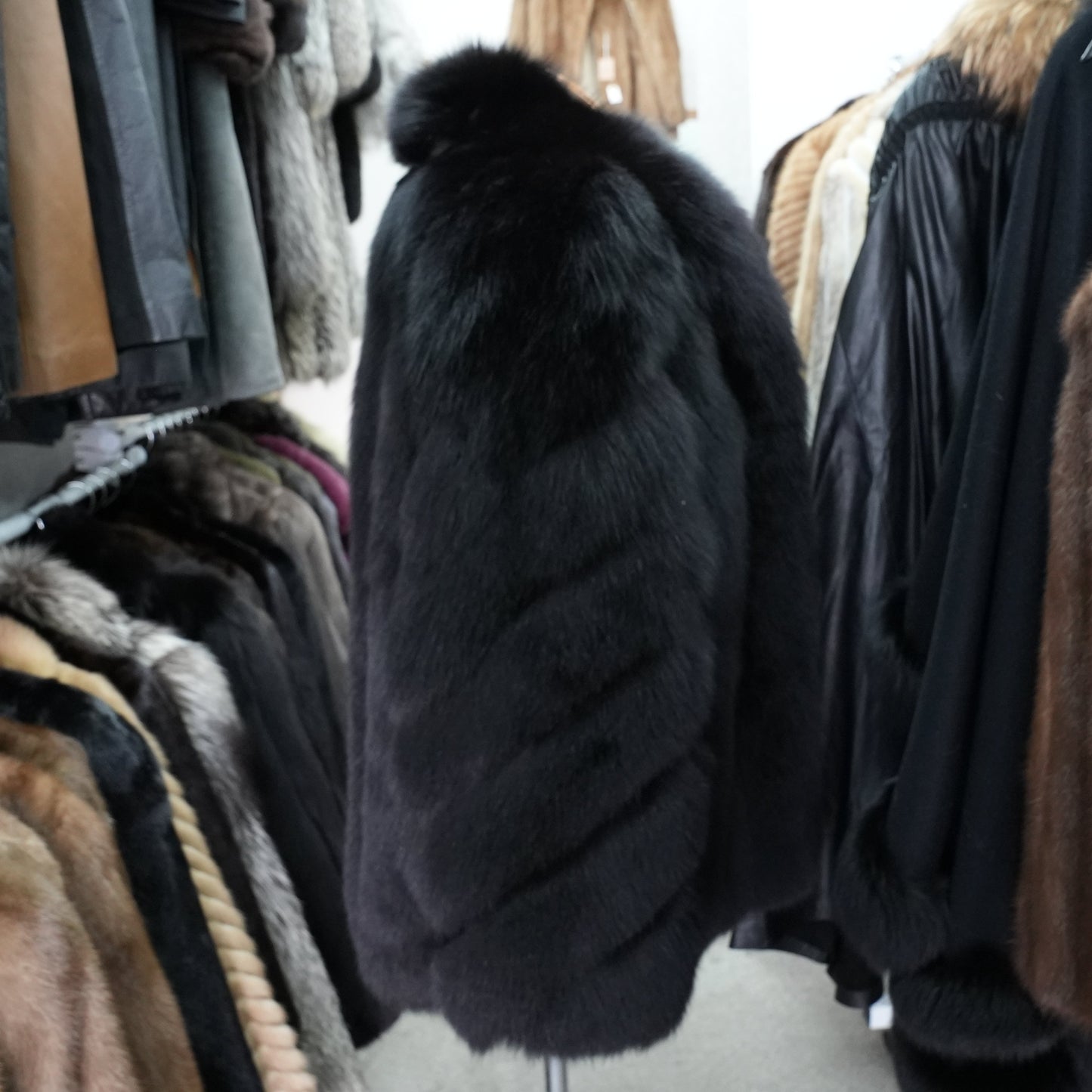 SAGA ROYAL FOX Black Dyed Belle Vison - Genuine Vintage Fur From Japan
