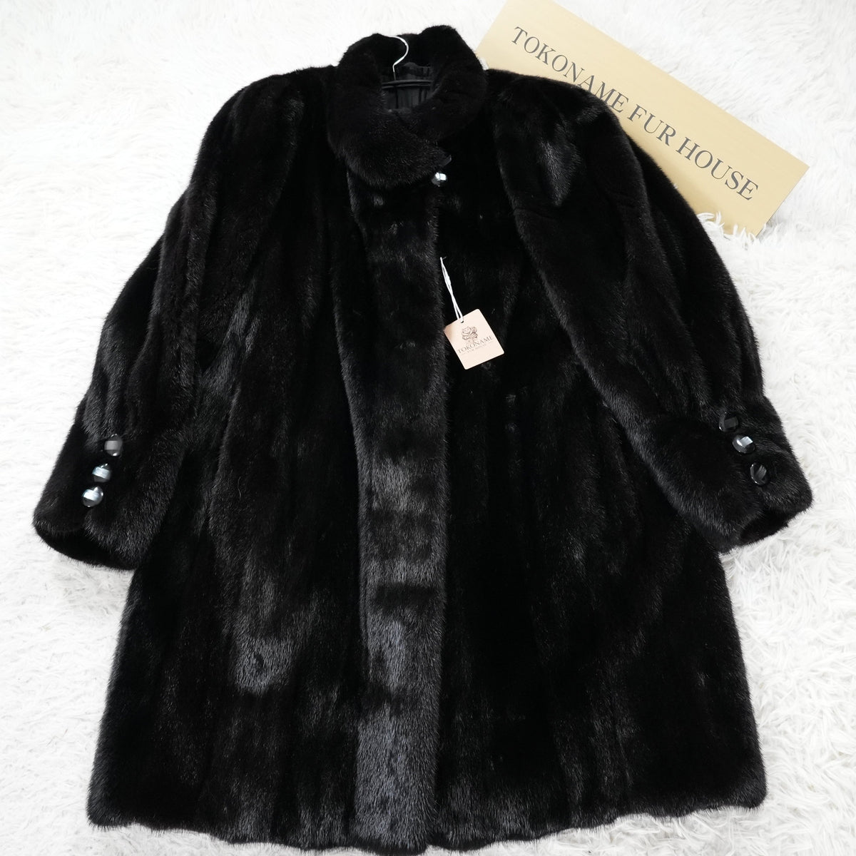 SAGA ROYAL MINK Soft and Grossy - Genuine Vintage Fur From Japan