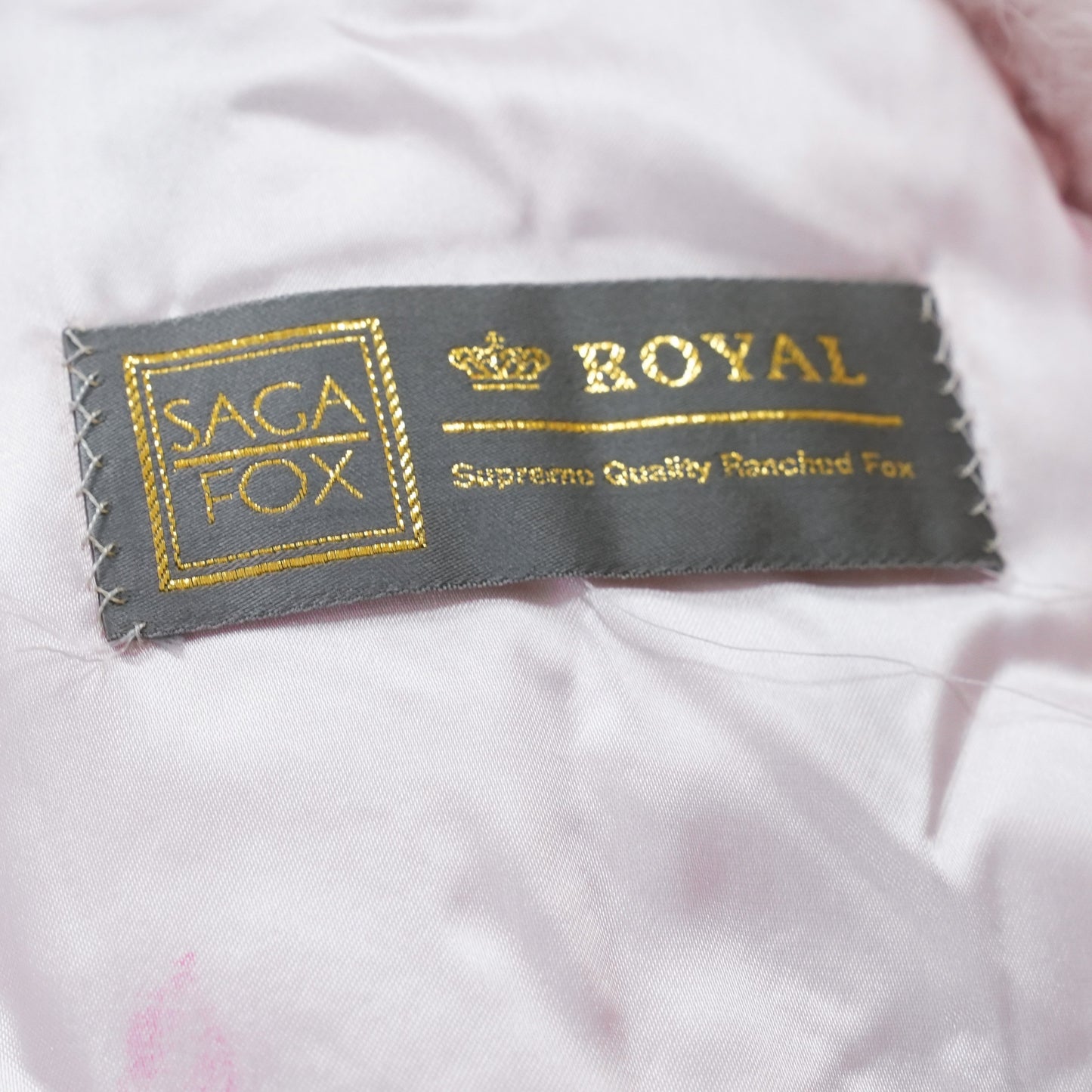 Pink Dyed SAGA ROYAL FOX Coat Soft and Fluffy - Genuine Vintage Fur From Japan