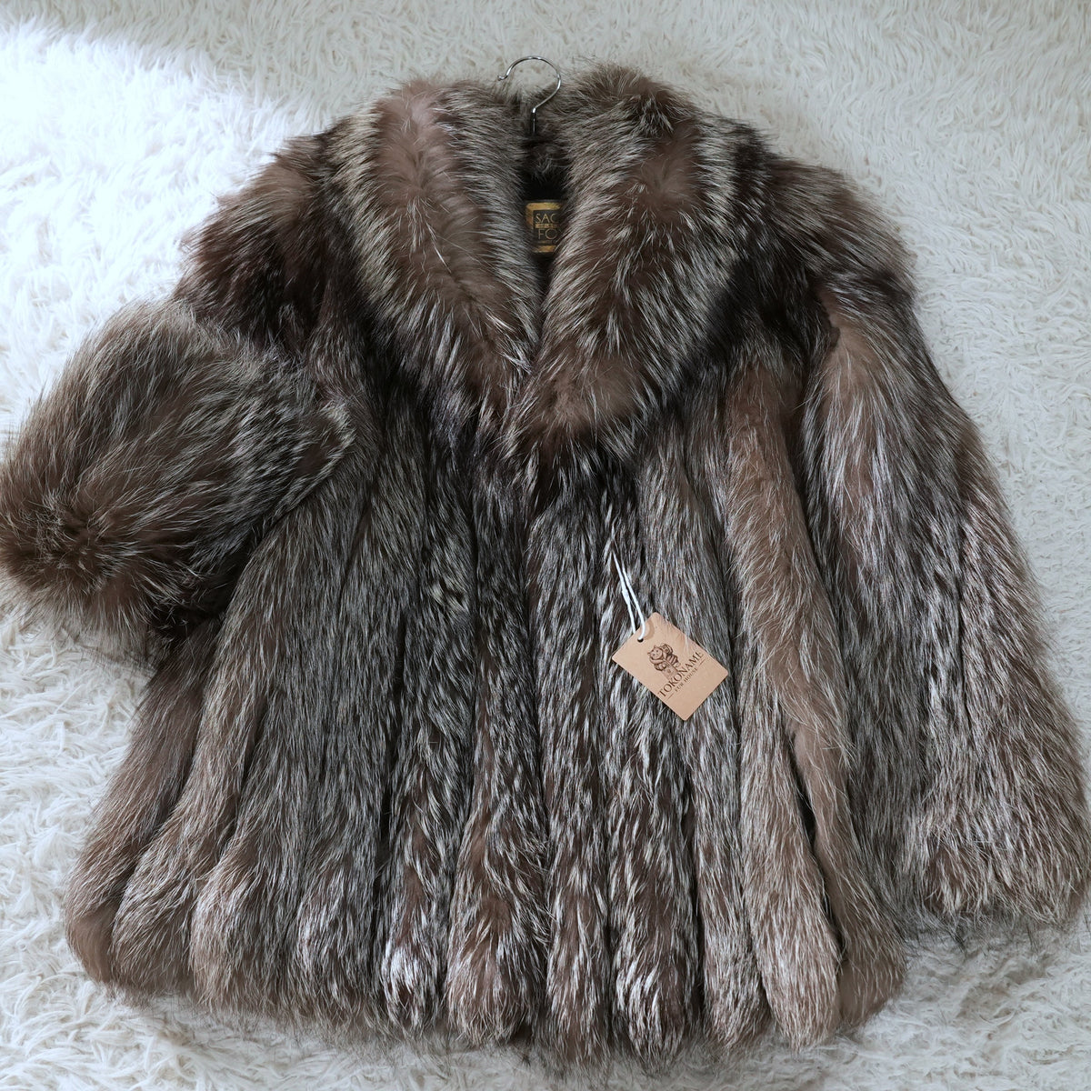 Silver Fox Fur Coat SAGA FOX - Genuine Vintage Fur From Japan