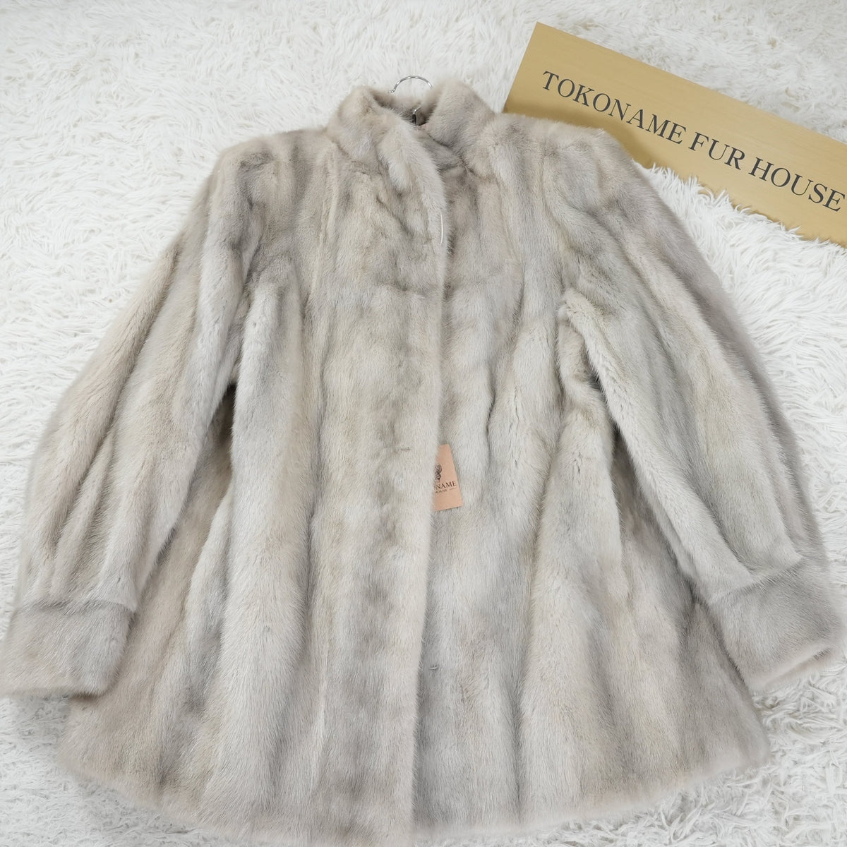Sapphire Mink Fur Coat SAGA MINK - Genuine Vintage Fur From Japan