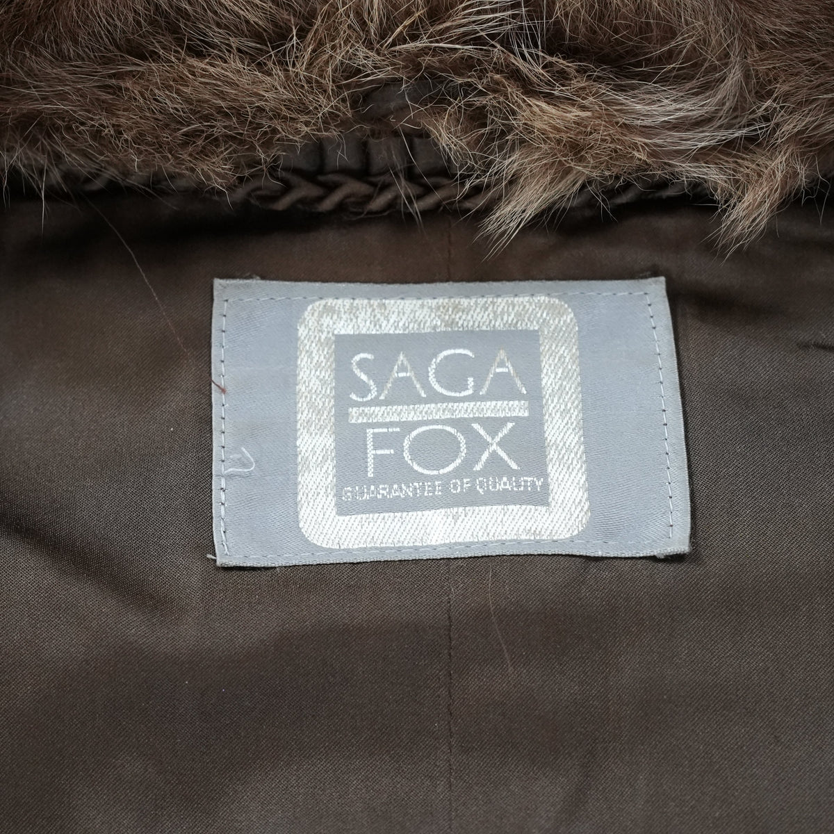 Brown Dyed SAGA FOX Fur Coat Soft and Fluffy - Genuine Vintage Fur From Japan