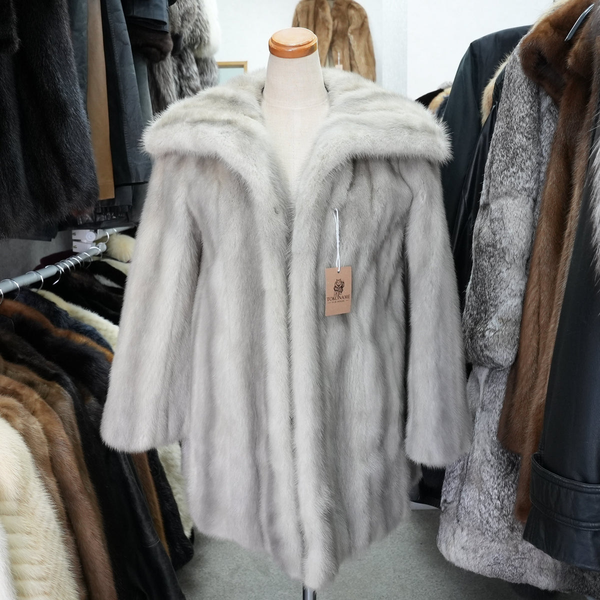 Sapphire Mink Big collar Coat - Genuine Vintage Fur From Japan