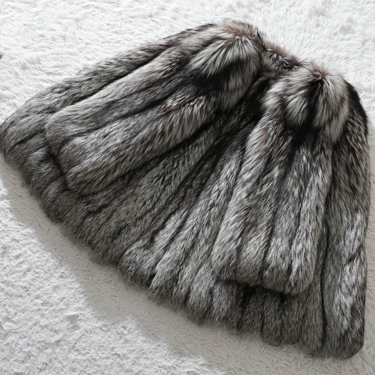 Silver Fox Fur Coat Very Soft and Fluffy - Genuine Vintage Fur From Japan