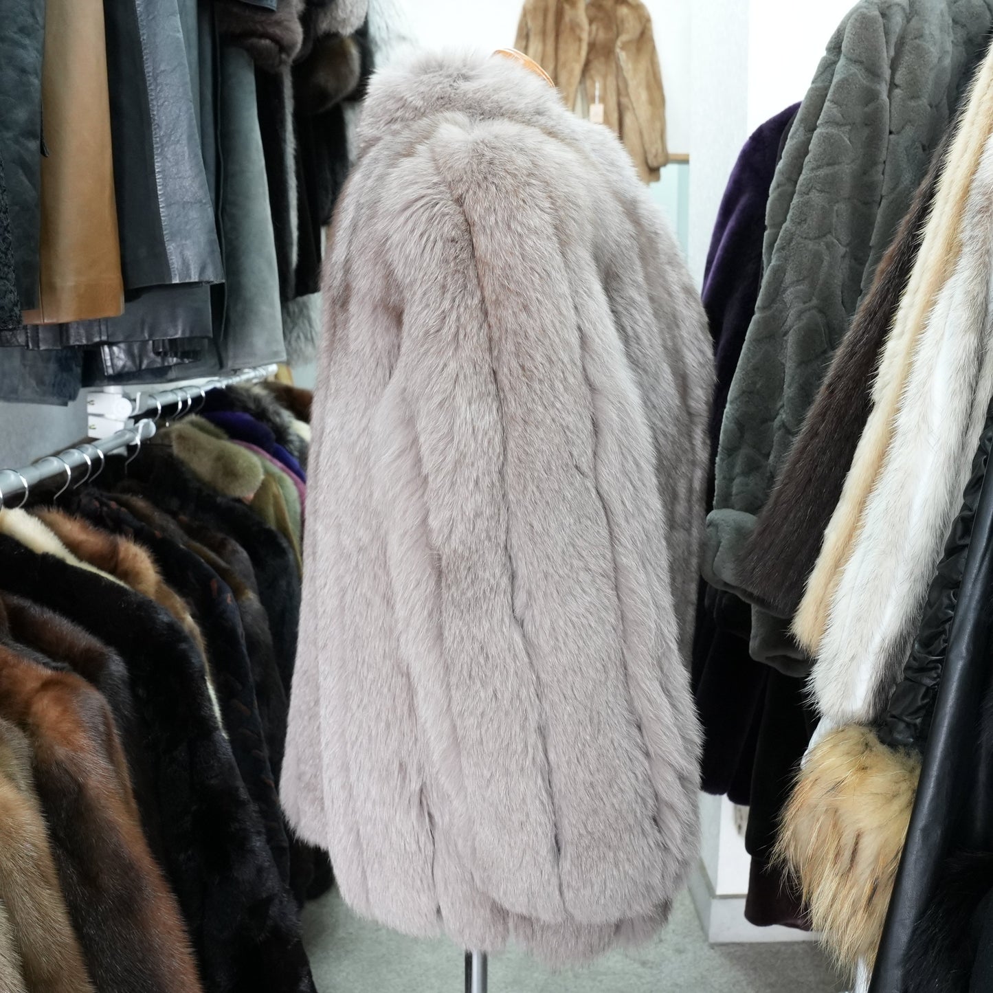 SAGA FOX Mocha Brown Deyd Coat - Genuine Vintage Fur From Japan